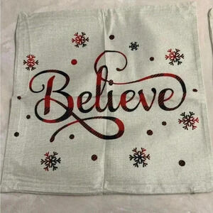 Set of 4 Holiday Zippered pillows covers NWOT
Believe Let it Snow Family Home